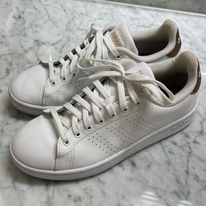 Adidas Women's Advantage Shoes White/Gold - Slightly worn - Excellent condition